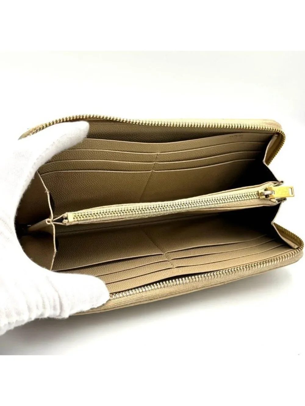 ★SOLD★ Saint Laurent Stitch Beige Leather Zip Around Wallet - Picture 3 of 10